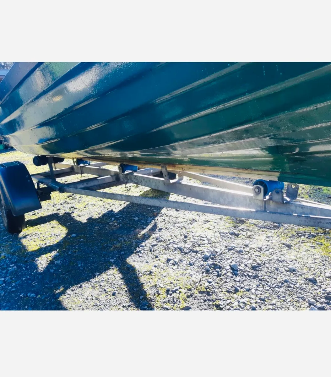 18ft Lynch Boat - Image 4