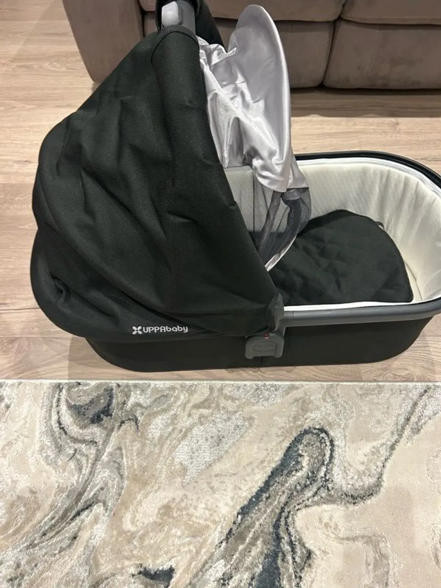 Uppababy pram and carry cot - Image 2