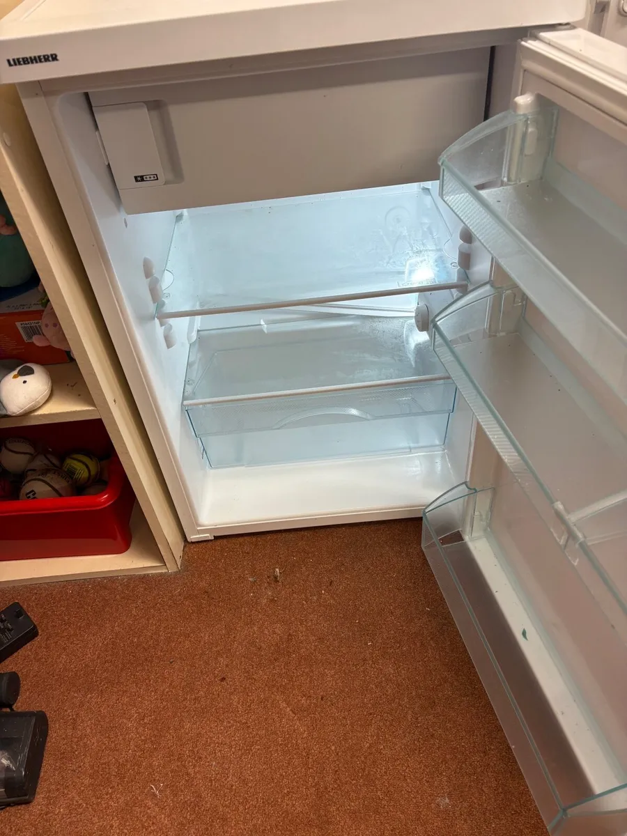 Undercounter fridge - Image 3