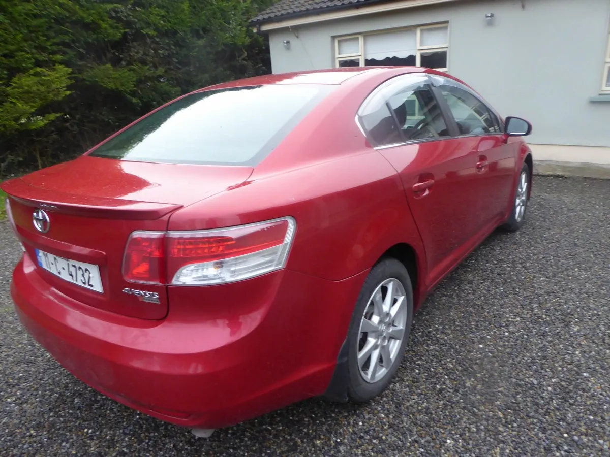 toyota avensis - Image 3