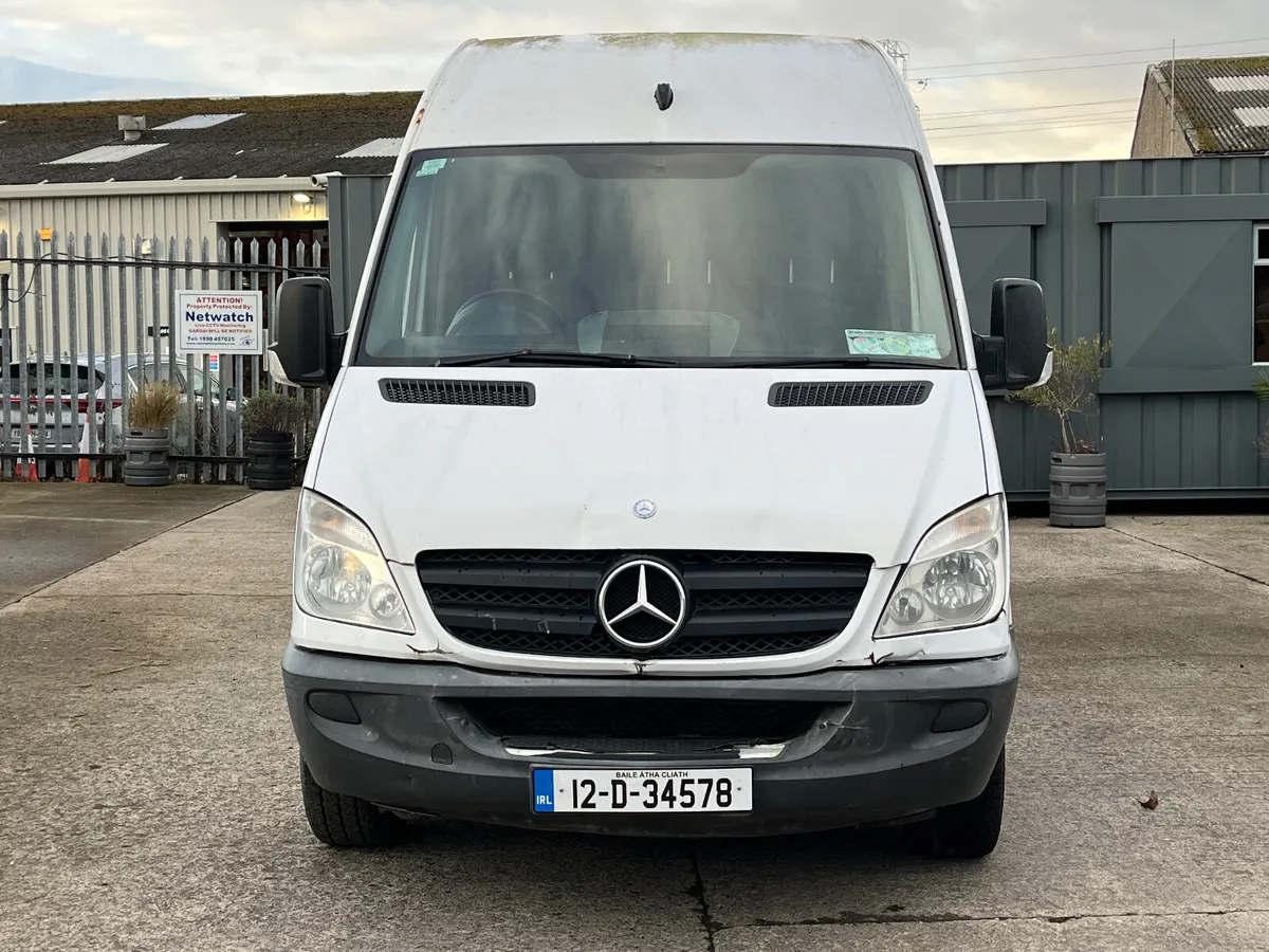 Mercedes-Benz Sprinter 2012 - Image 2