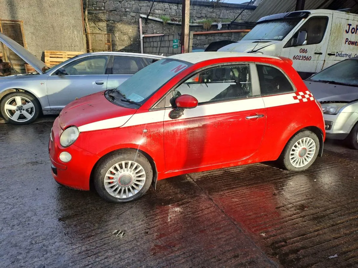 08 Fiat 500 breaking for parts - Image 2