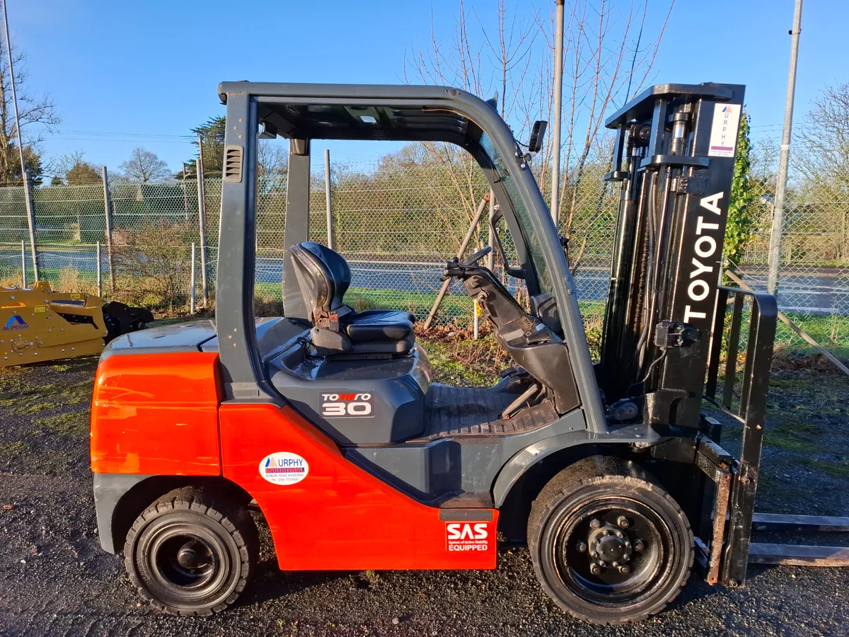 Toyota Forklift - Image 1