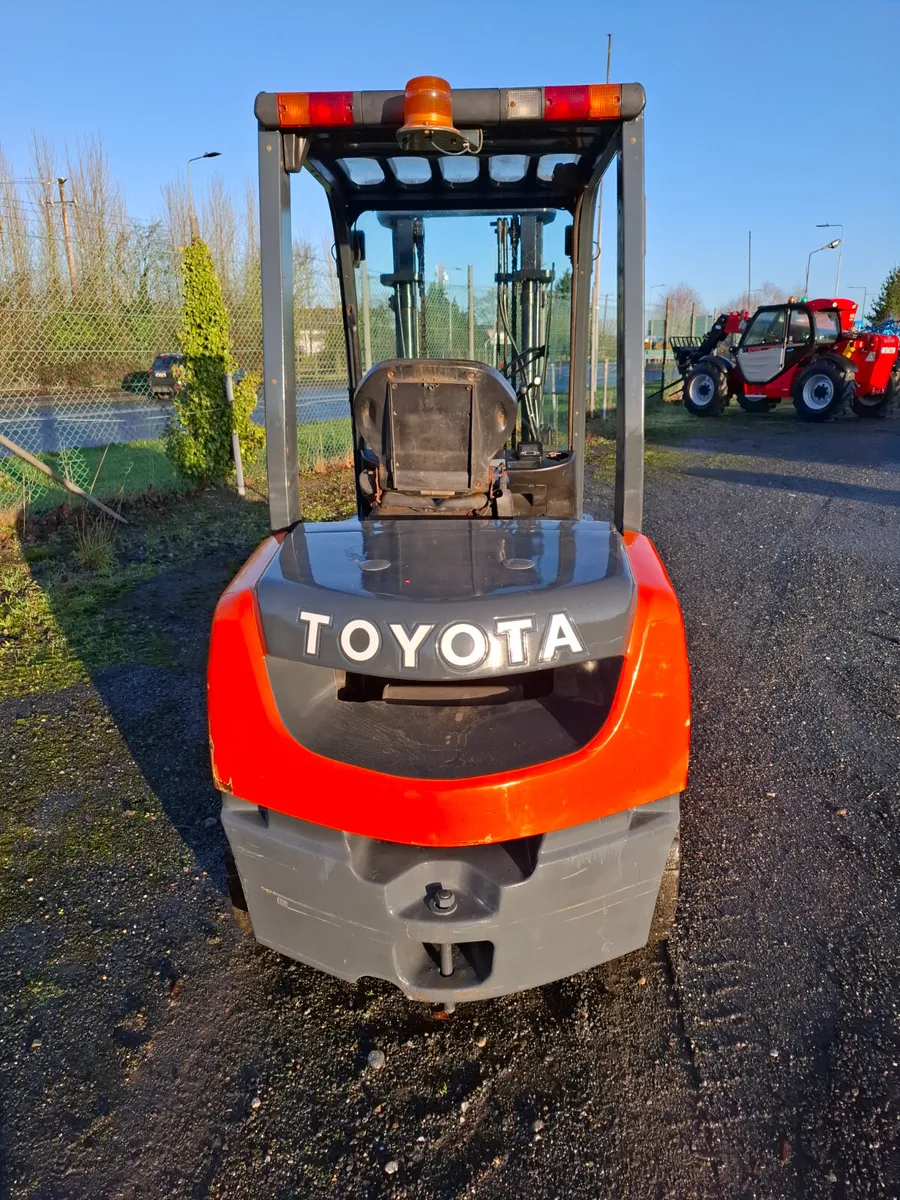 Toyota Forklift - Image 2