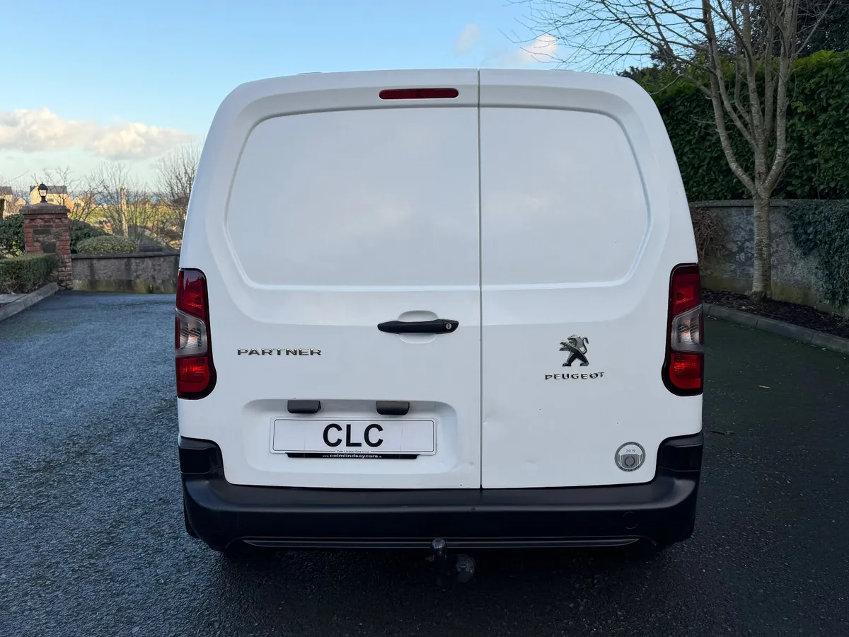 Peugeot Partner 2019 low kms €12,950 NO VAT - Image 4