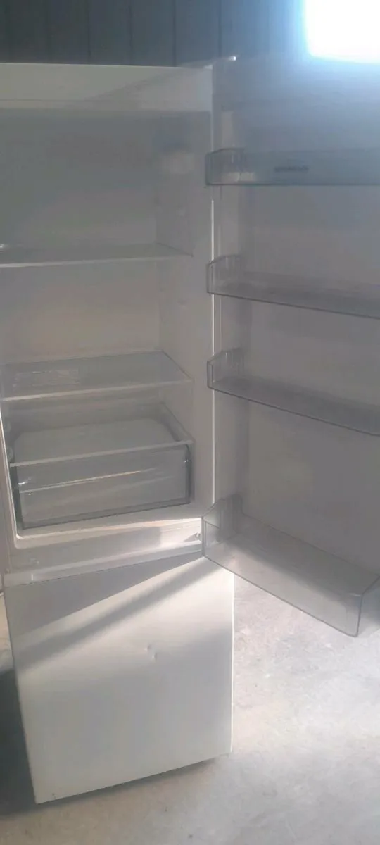 Fridge freezer - Image 3