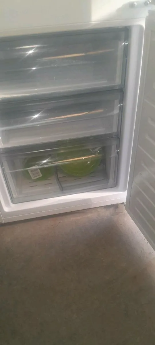 Fridge freezer - Image 4