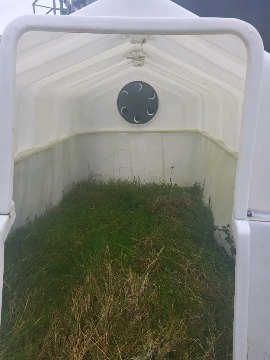 Calf hutchs - Image 3