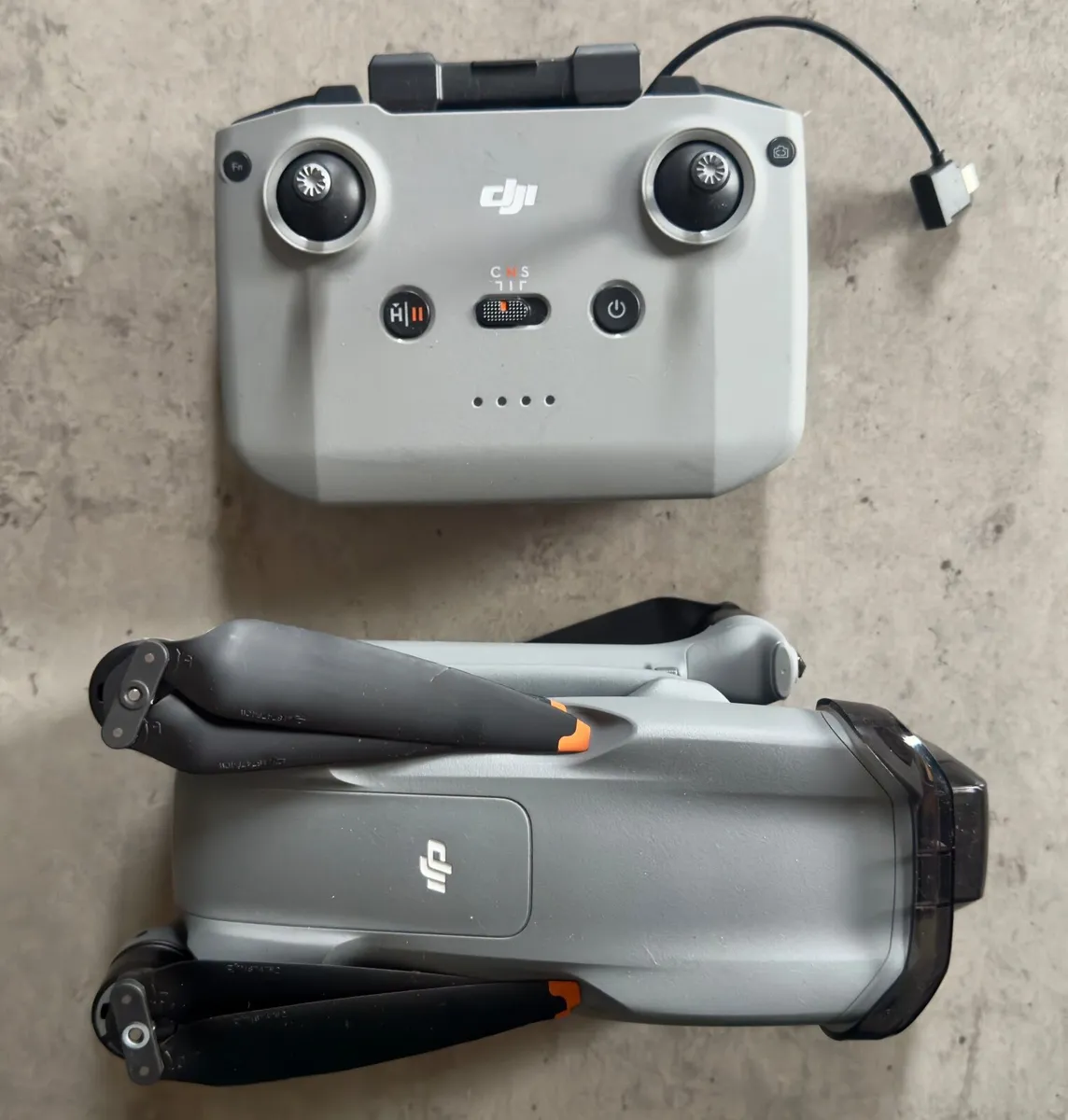 DJI Air 3 Drone - Image 2