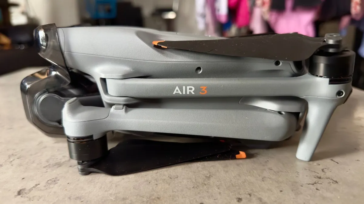 DJI Air 3 Drone - Image 4