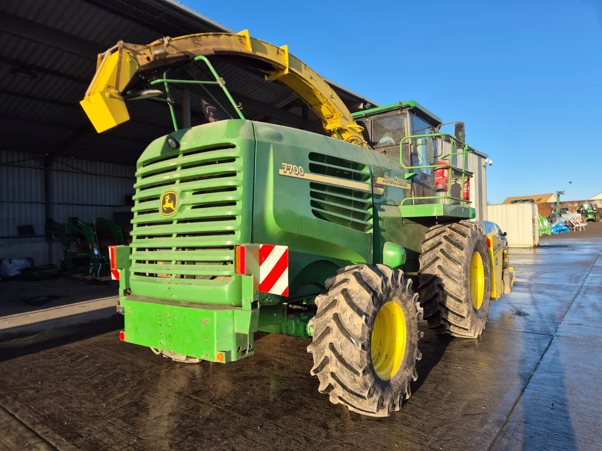 John Deere 7700 2003 - Image 4