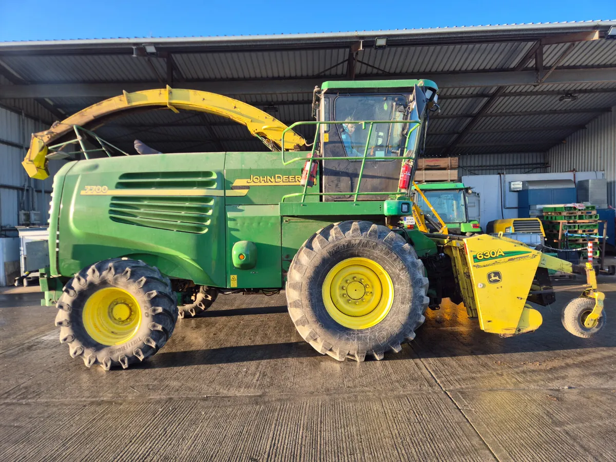 John Deere 7700 2003 - Image 2