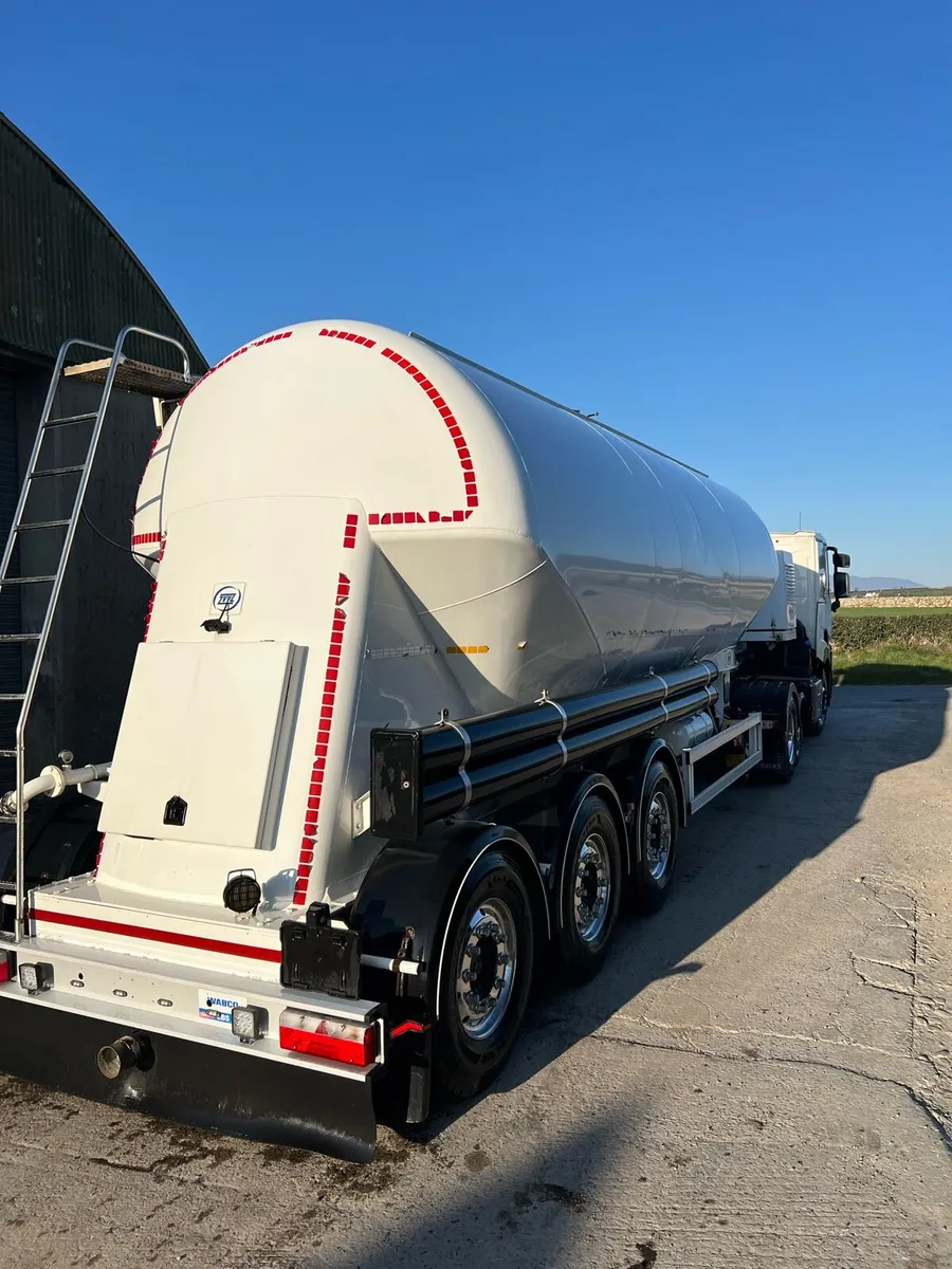 Cement tanker - Image 2