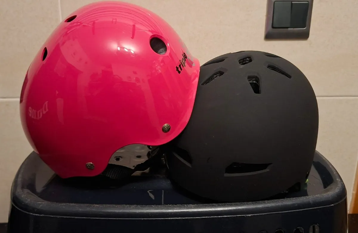 skateboard - roller skate helmets - Image 1