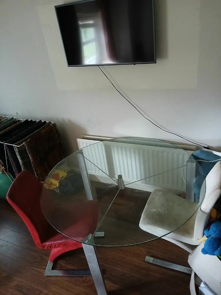 (FREE) Dinning table with 2 chairs - Image 3