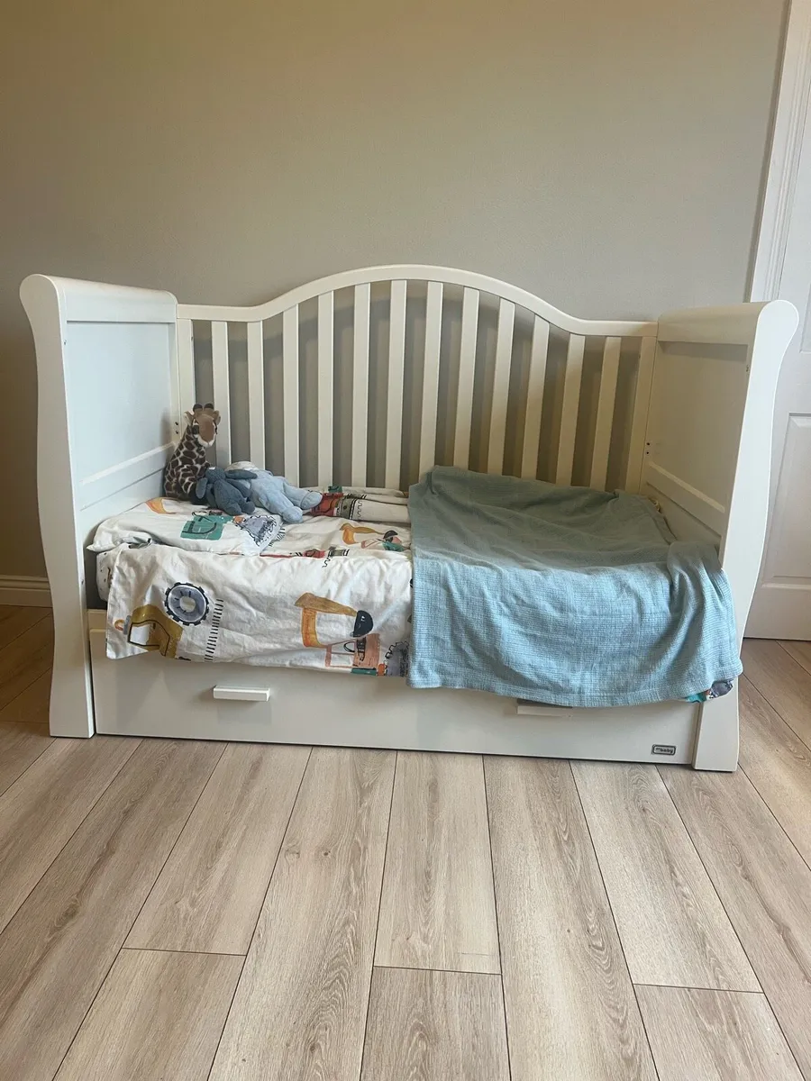 Oslo Sleigh Cot Bed - Image 2