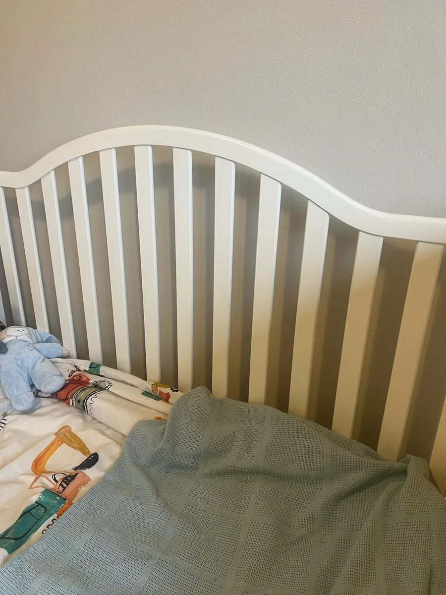 Oslo Sleigh Cot Bed - Image 4