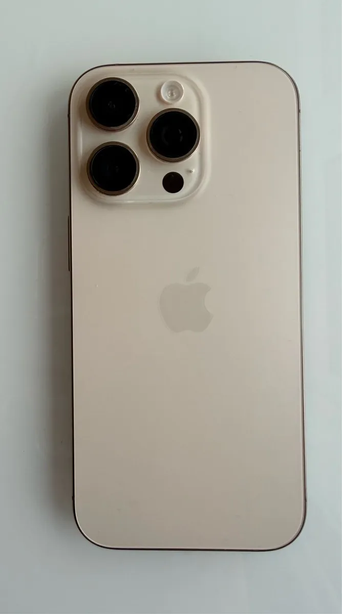iPhone 16 pro - Image 1