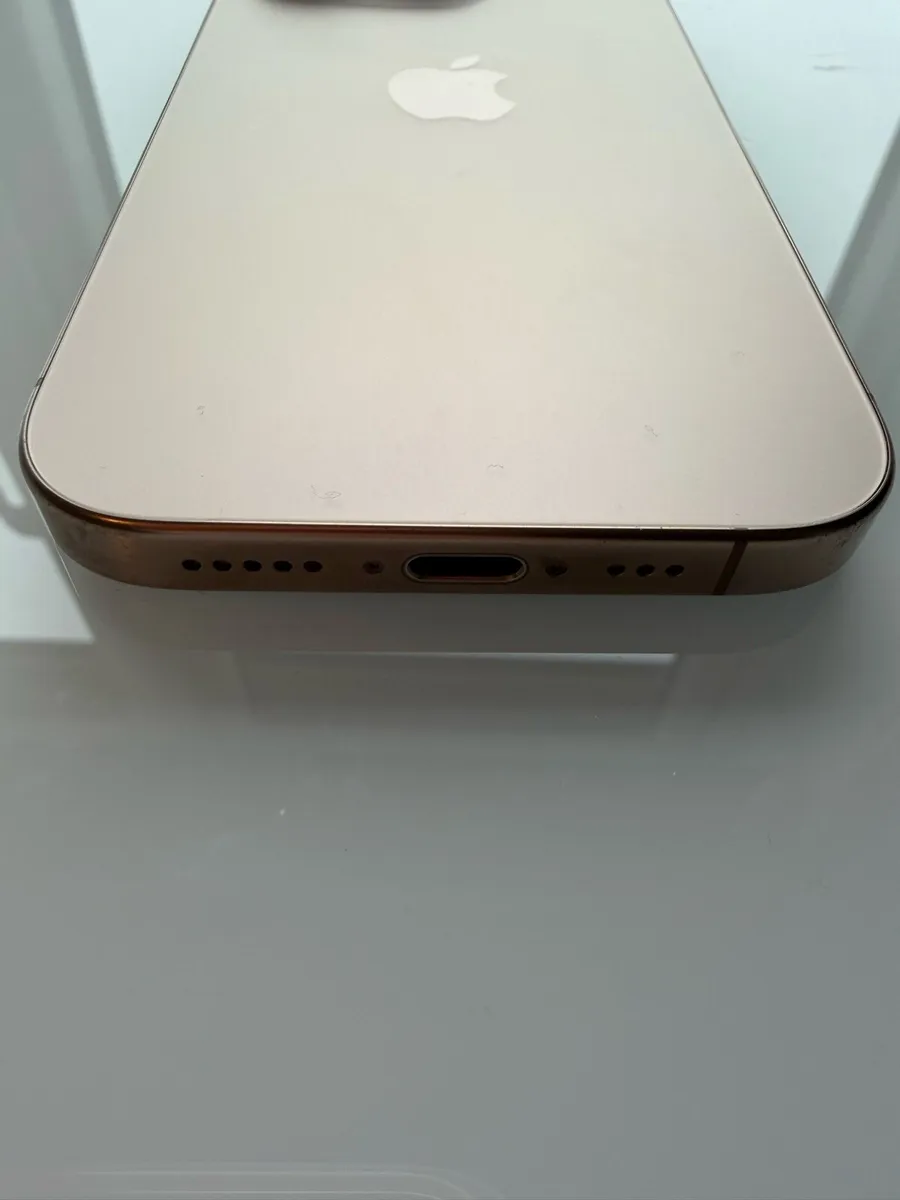 iPhone 16 pro - Image 3