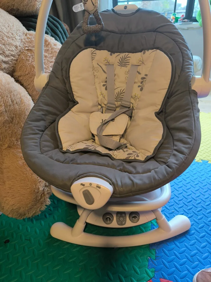 Joie Emeri 2-in-1 Baby Swing and Rocker - Image 3