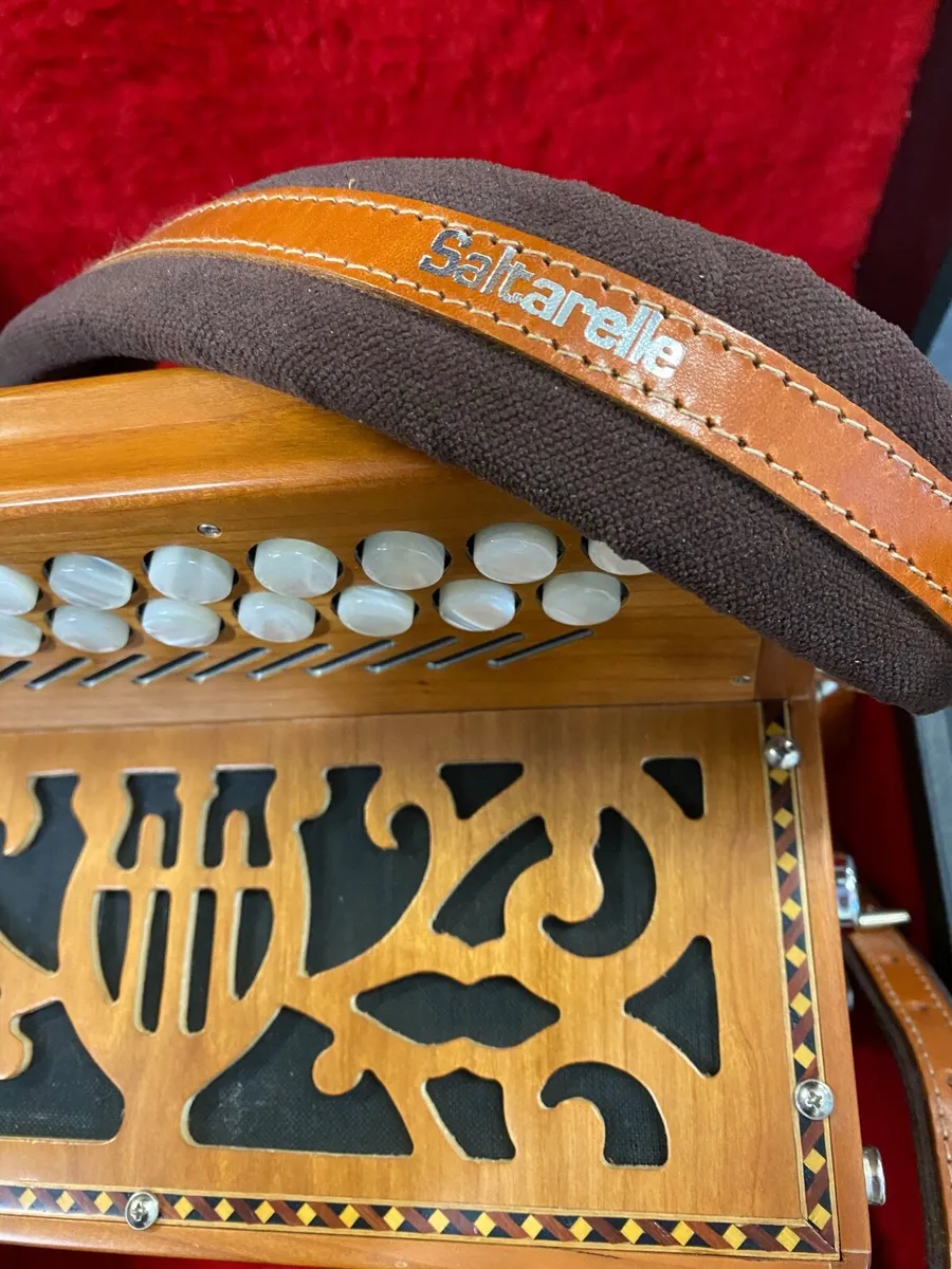 Used Saltarelle Buoebe 2 Row Accordion B/C tuned - Image 2