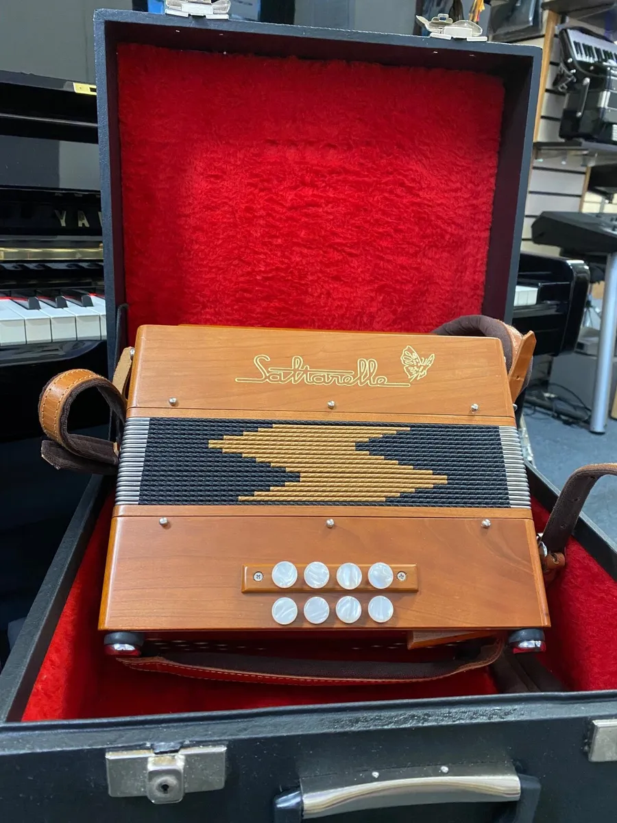 Used Saltarelle Buoebe 2 Row Accordion B/C tuned - Image 3