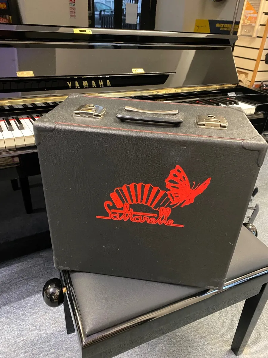 Used Saltarelle Buoebe 2 Row Accordion B/C tuned - Image 4