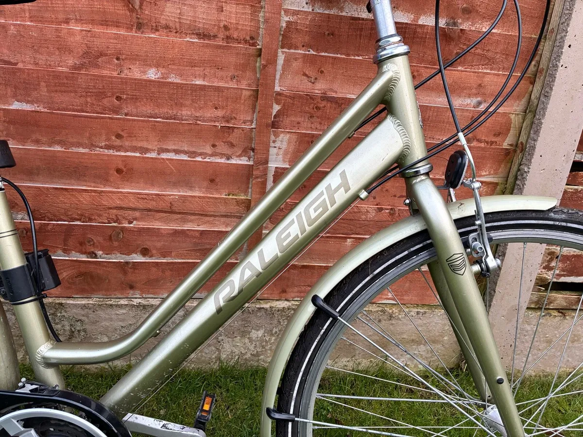 Ladies Bicycle - Image 2