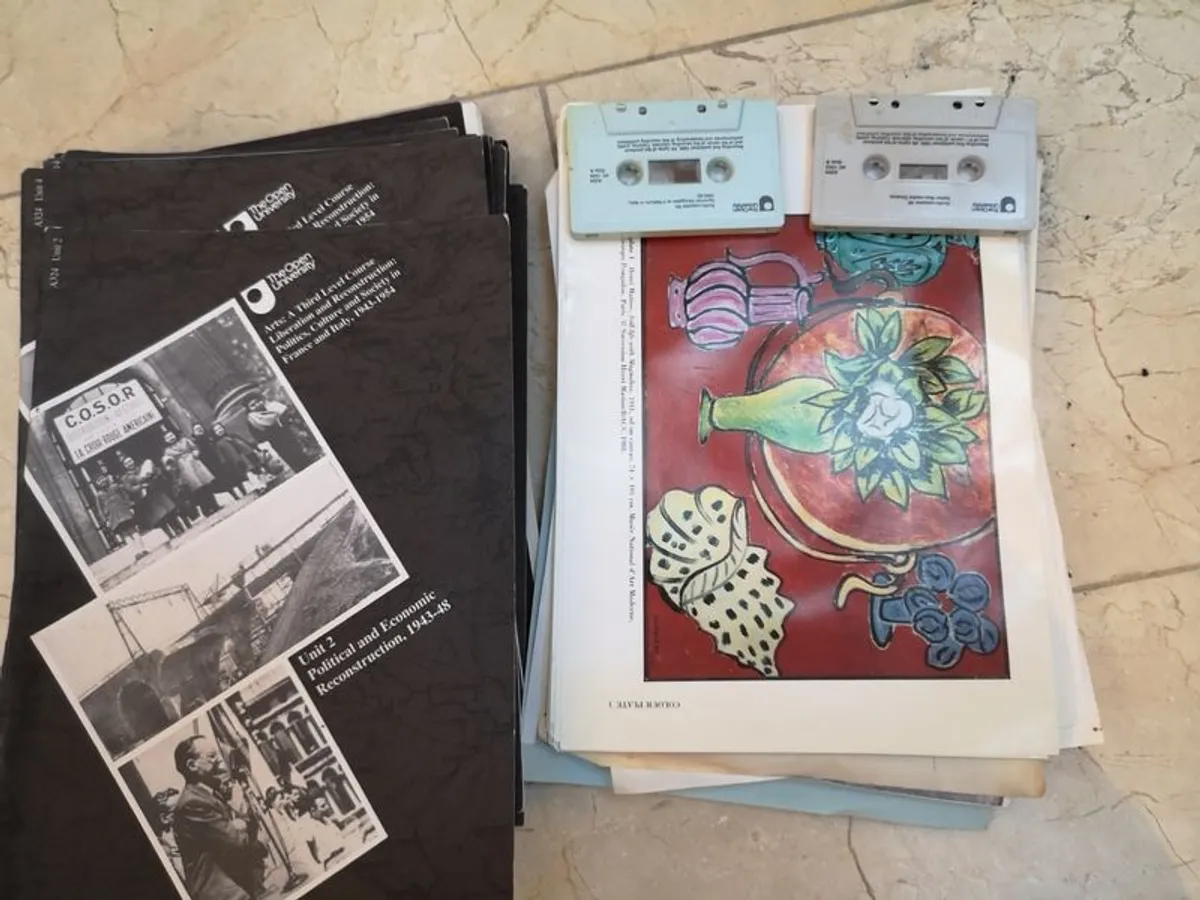 Open University A324: Politics, Culture and Society