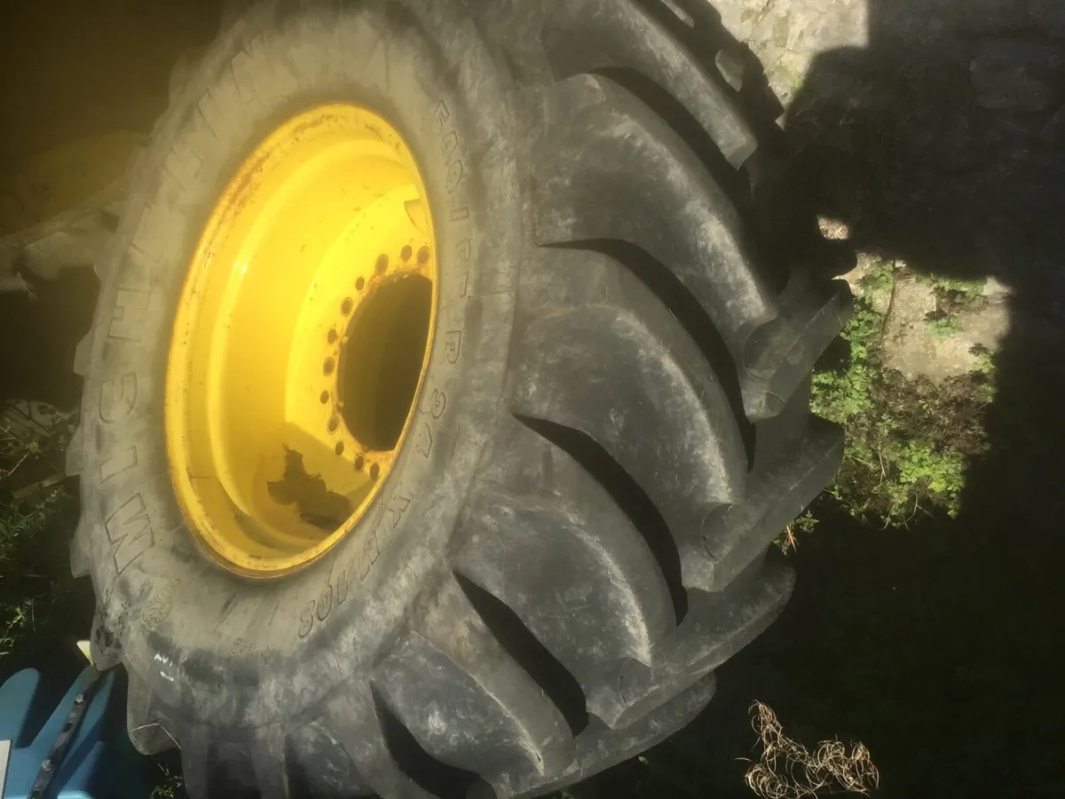 John deere 800/65/32 &540/65/24 floatation wheels - Image 2