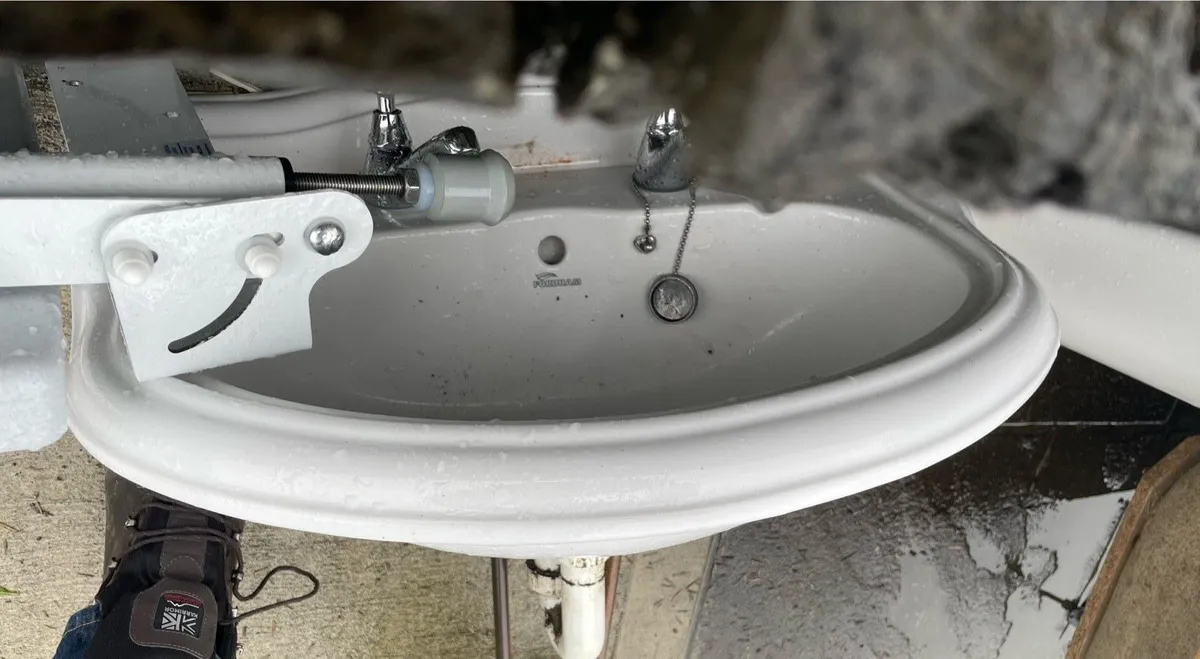 Bathroom set - Image 2