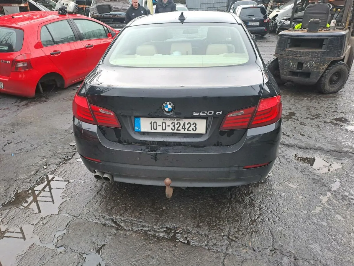 10 Bmw 520d breaking for parts - Image 3