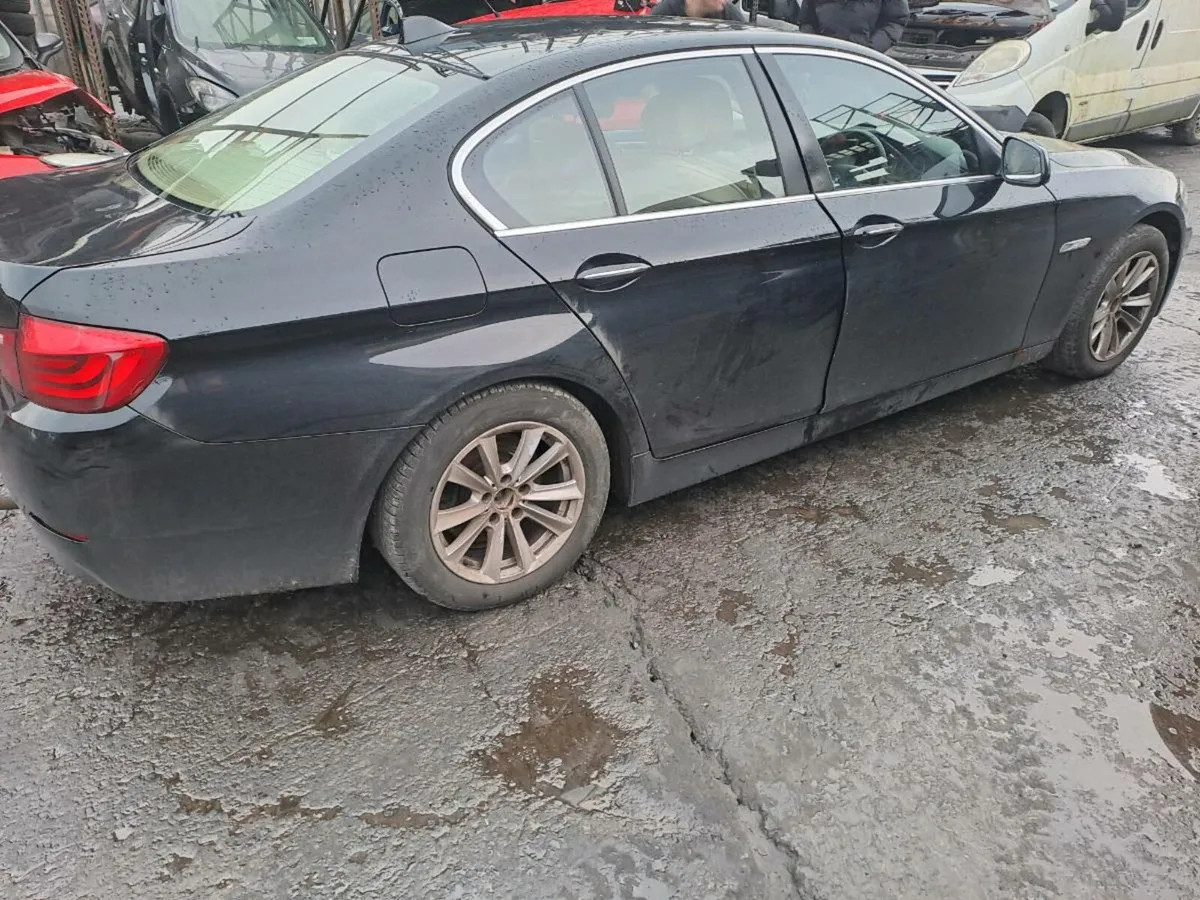 10 Bmw 520d breaking for parts - Image 4