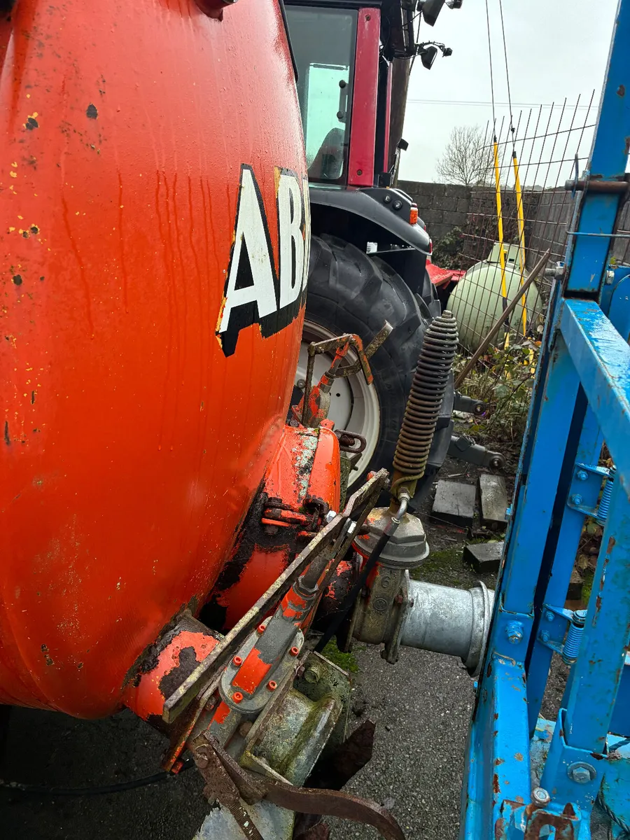 Abbey 1600 Gallon Tanker - Image 4