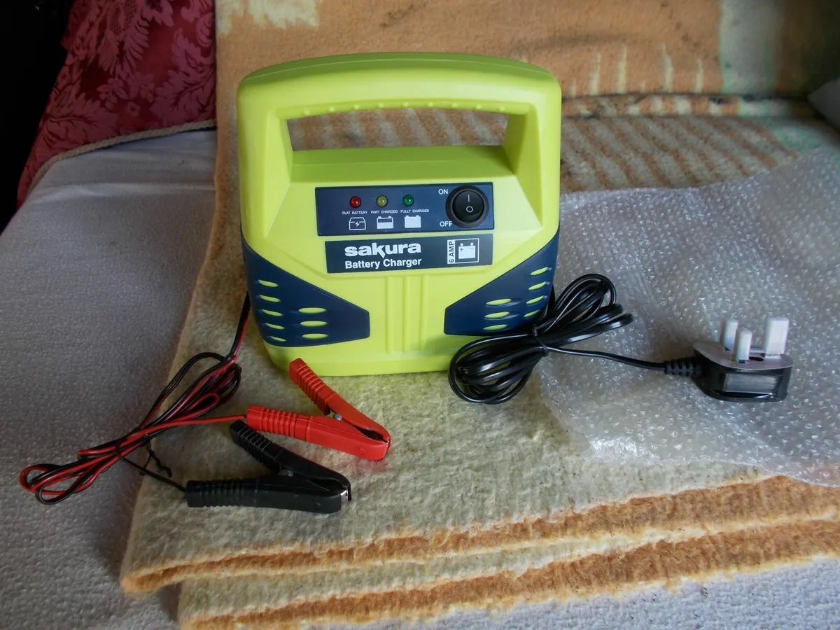 Car Battery Charger **NEW** - Image 1