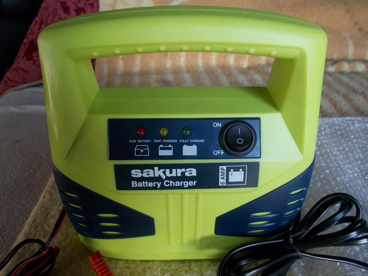 Car Battery Charger **NEW** - Image 2