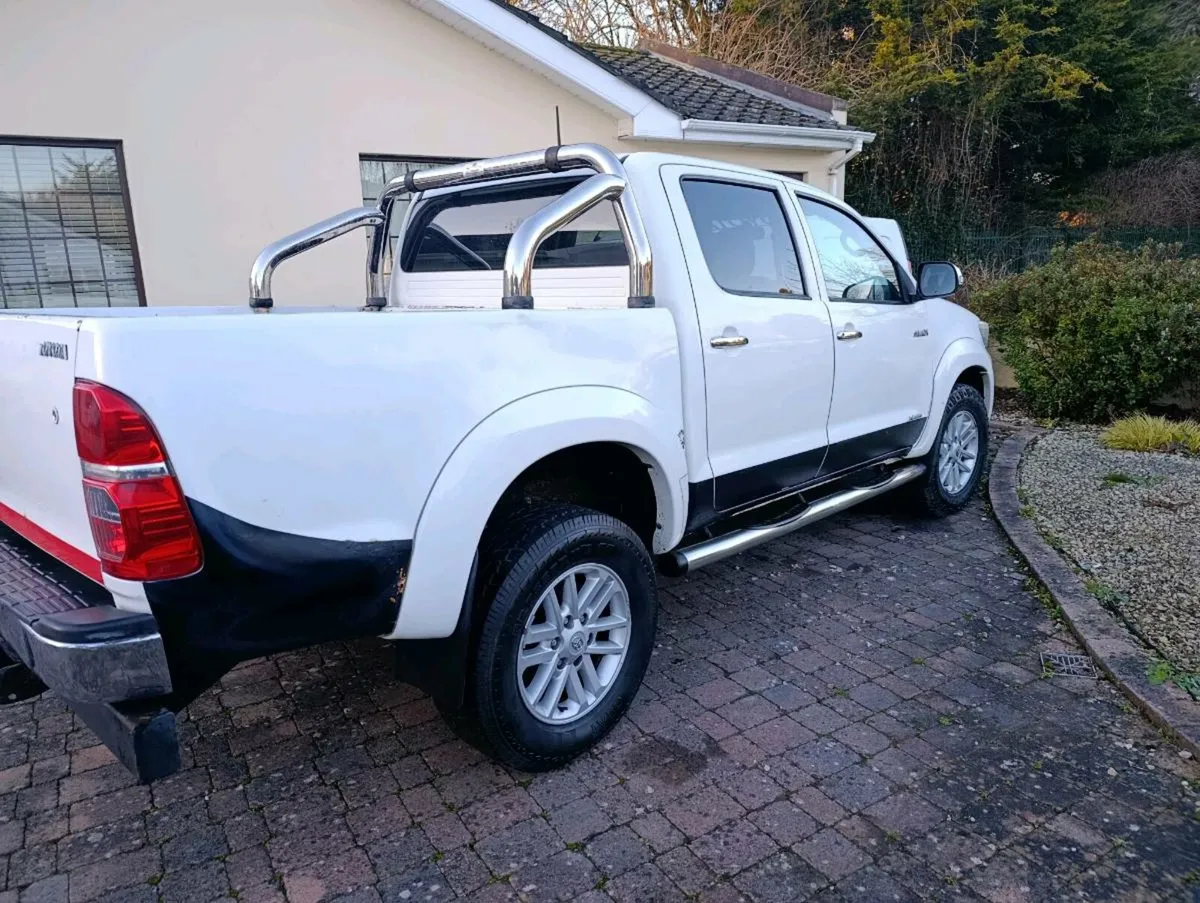 Toyota hilux - Image 2