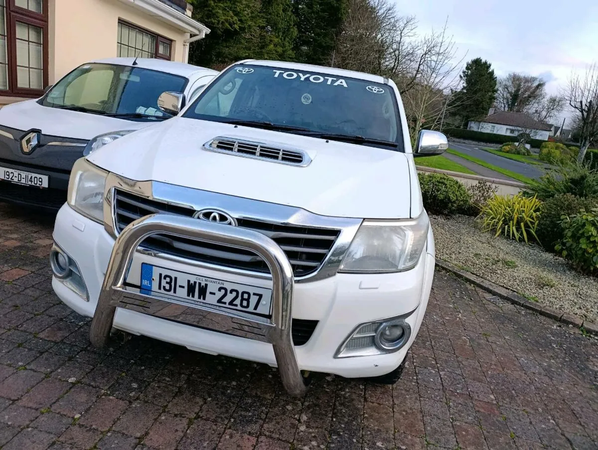 Toyota hilux - Image 3