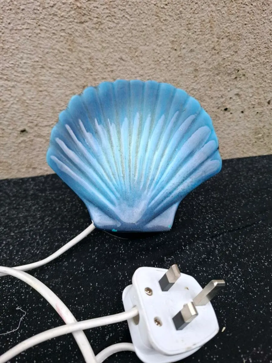 Bedside shell lamp - Image 3