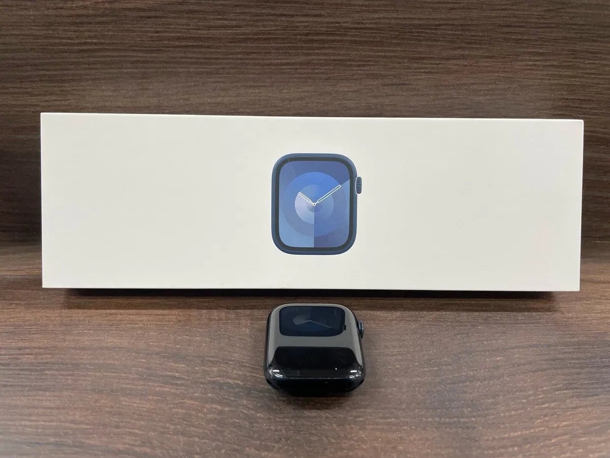 Series 9 Apple Watch - Image 3