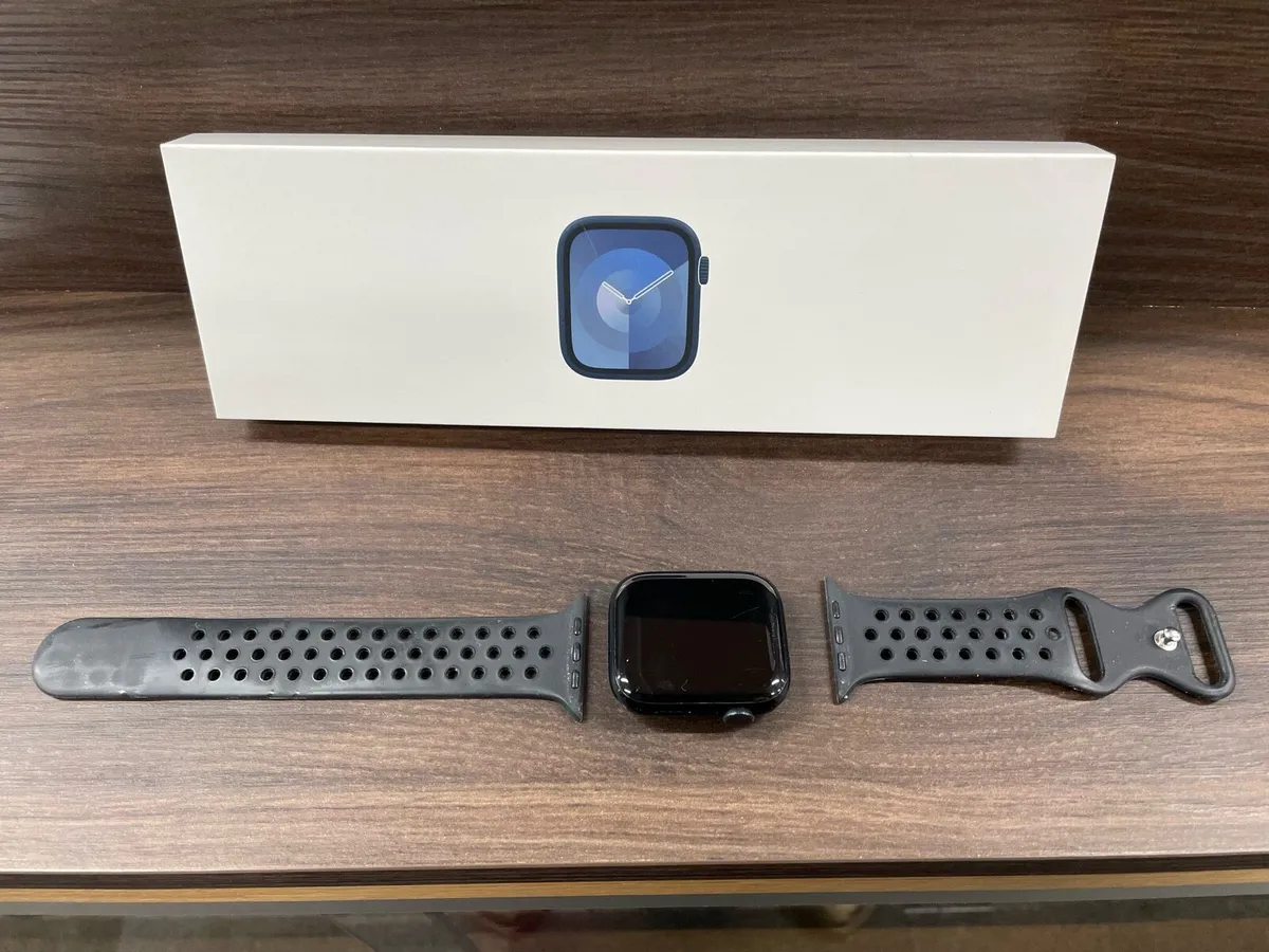 Series 9 Apple Watch - Image 2