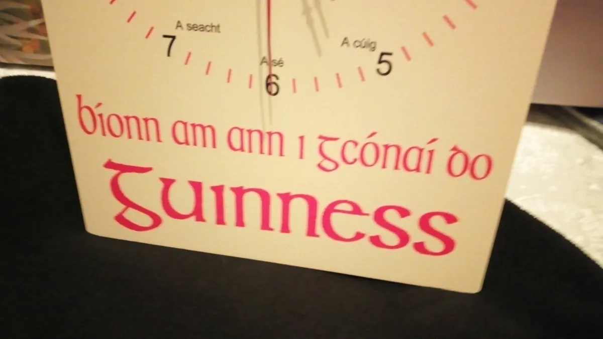 Guinness Irish language novelty wall clock - Image 4
