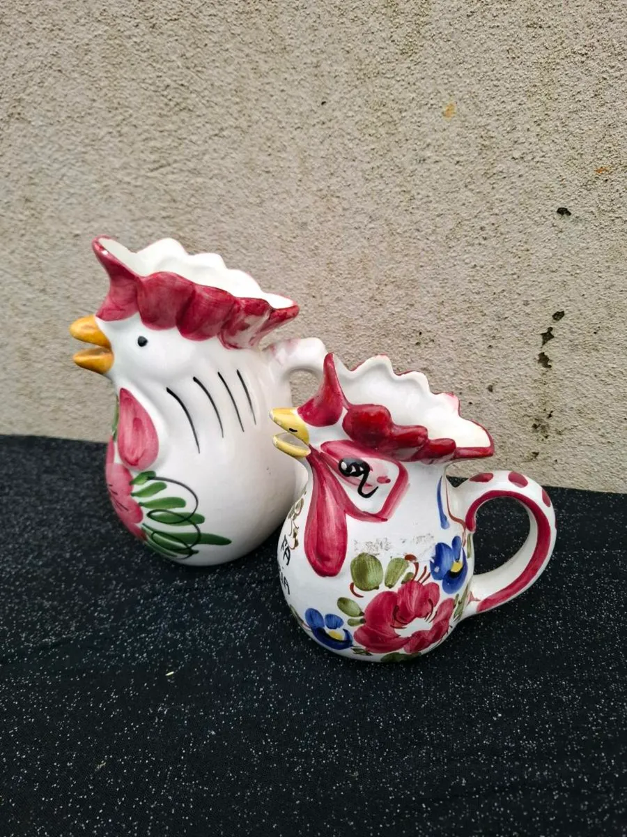 2 chicken roast jugs marks of uses - Image 1