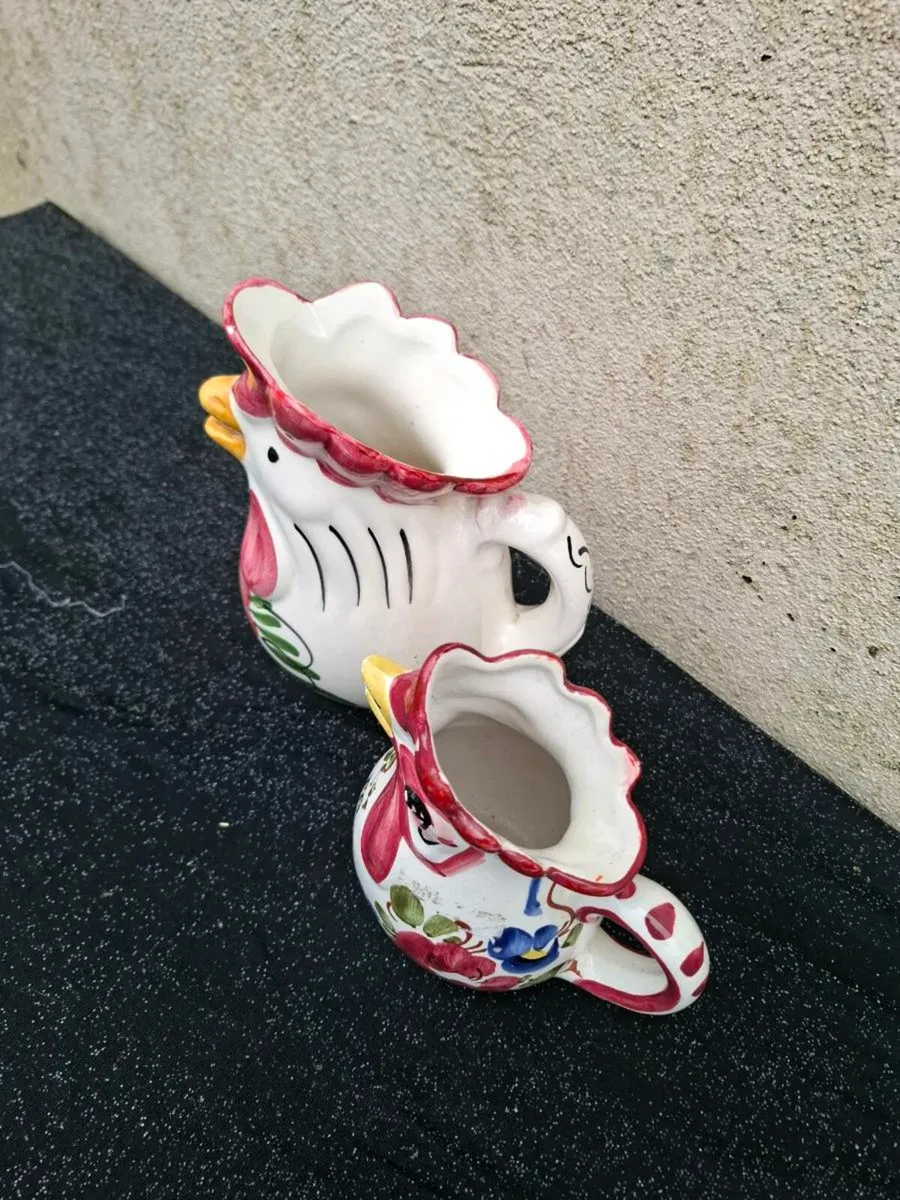 2 chicken roast jugs marks of uses - Image 3