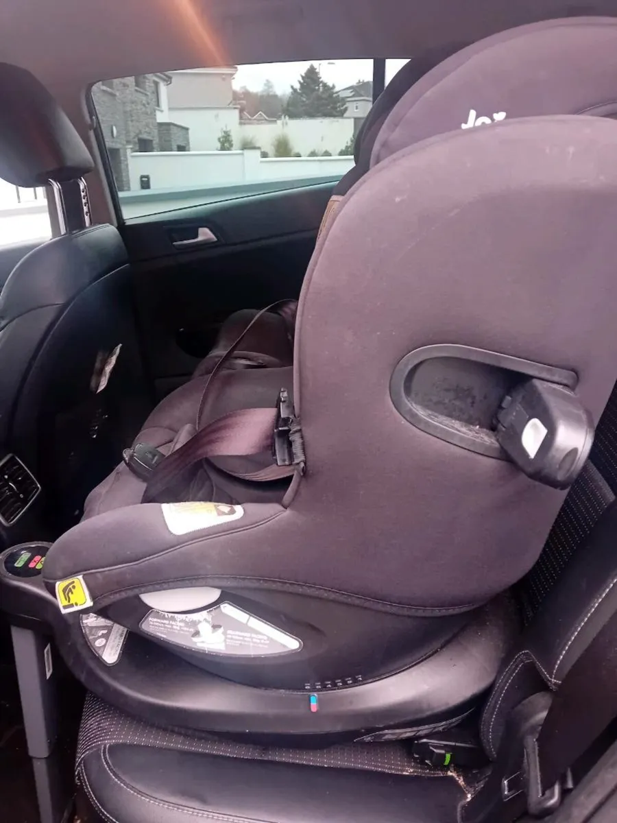 Car seat - Image 2