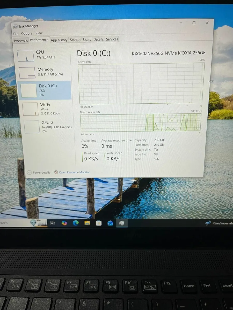 Laptop Fujitsu LifeBook A3510 Intel Core i5-10gen - Image 2