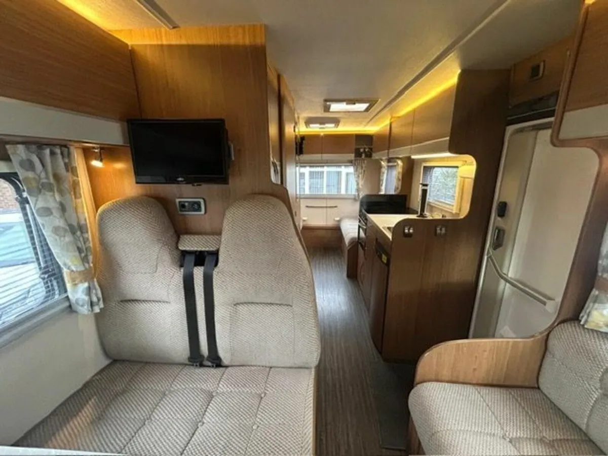 2016 Auto-Trail Tribute T-720  6 BERTH 6 BELTS - Image 2