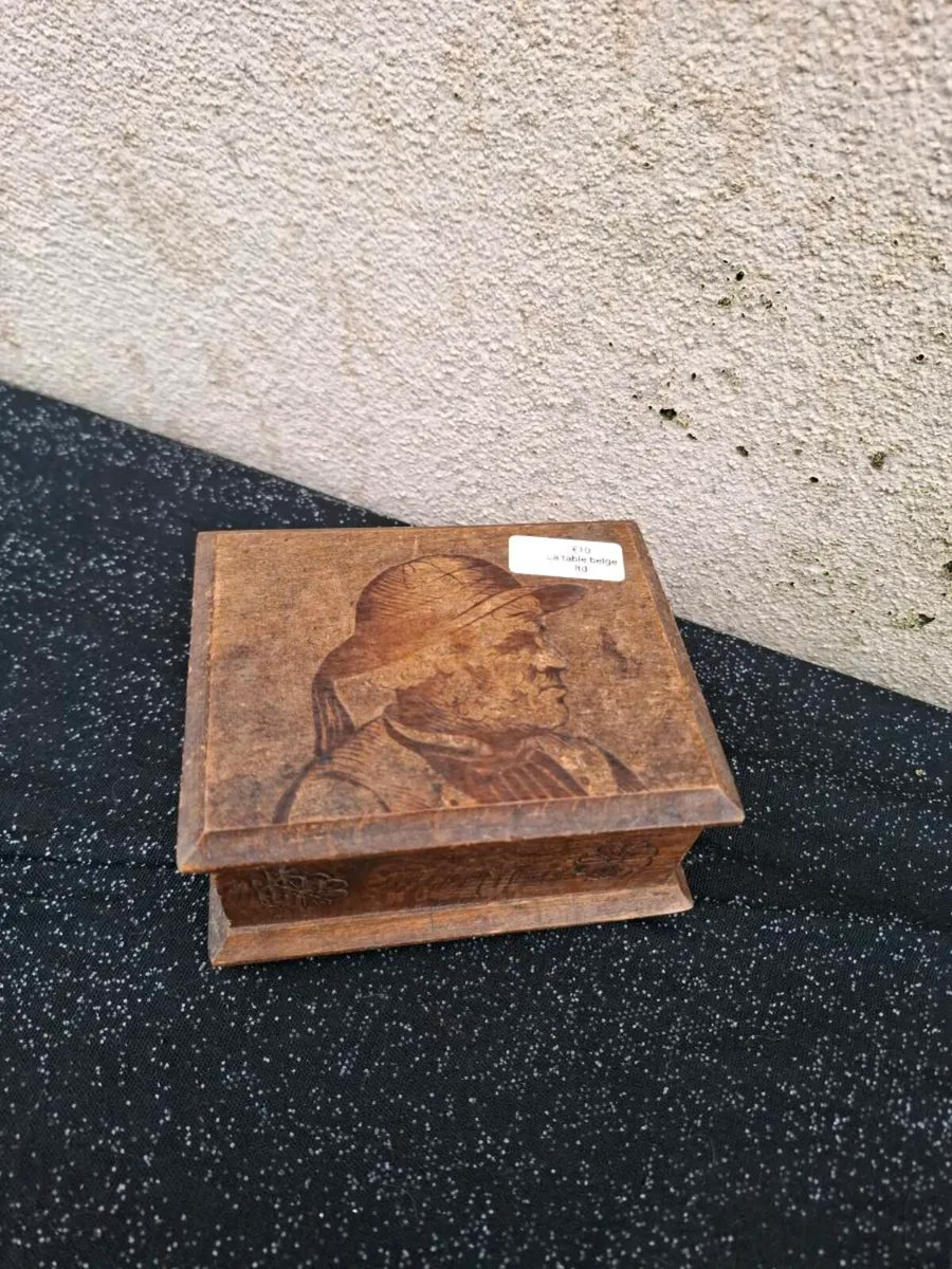 Small vintage wood box - Image 1