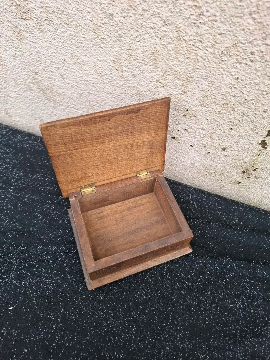 Small vintage wood box - Image 2