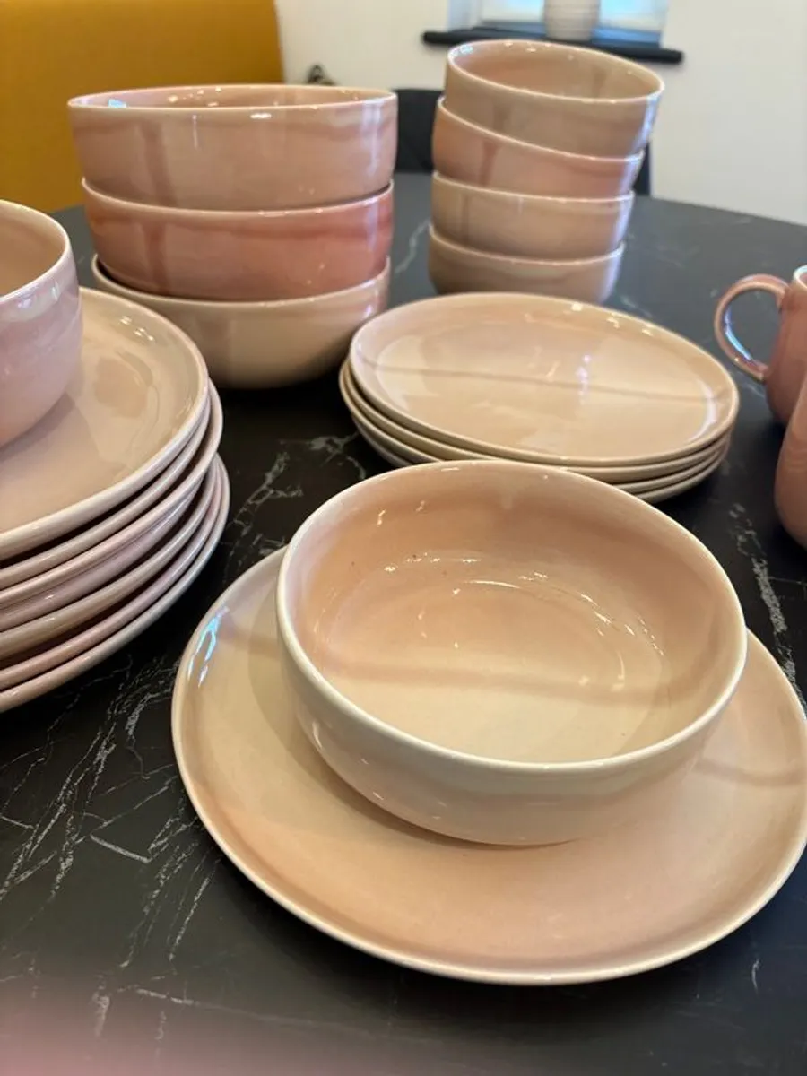 Set of Plates, Bowls and Mugs - Image 2
